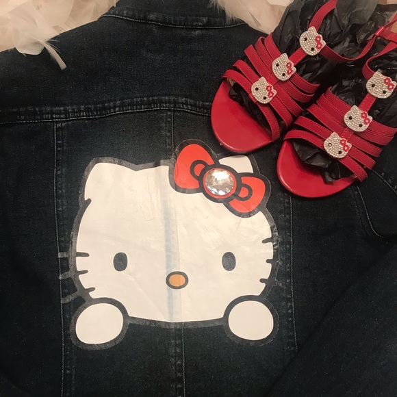 Adorable vintage y2k custom hello kitty jean jacket 🍒❤️ - Picture 12 of 13